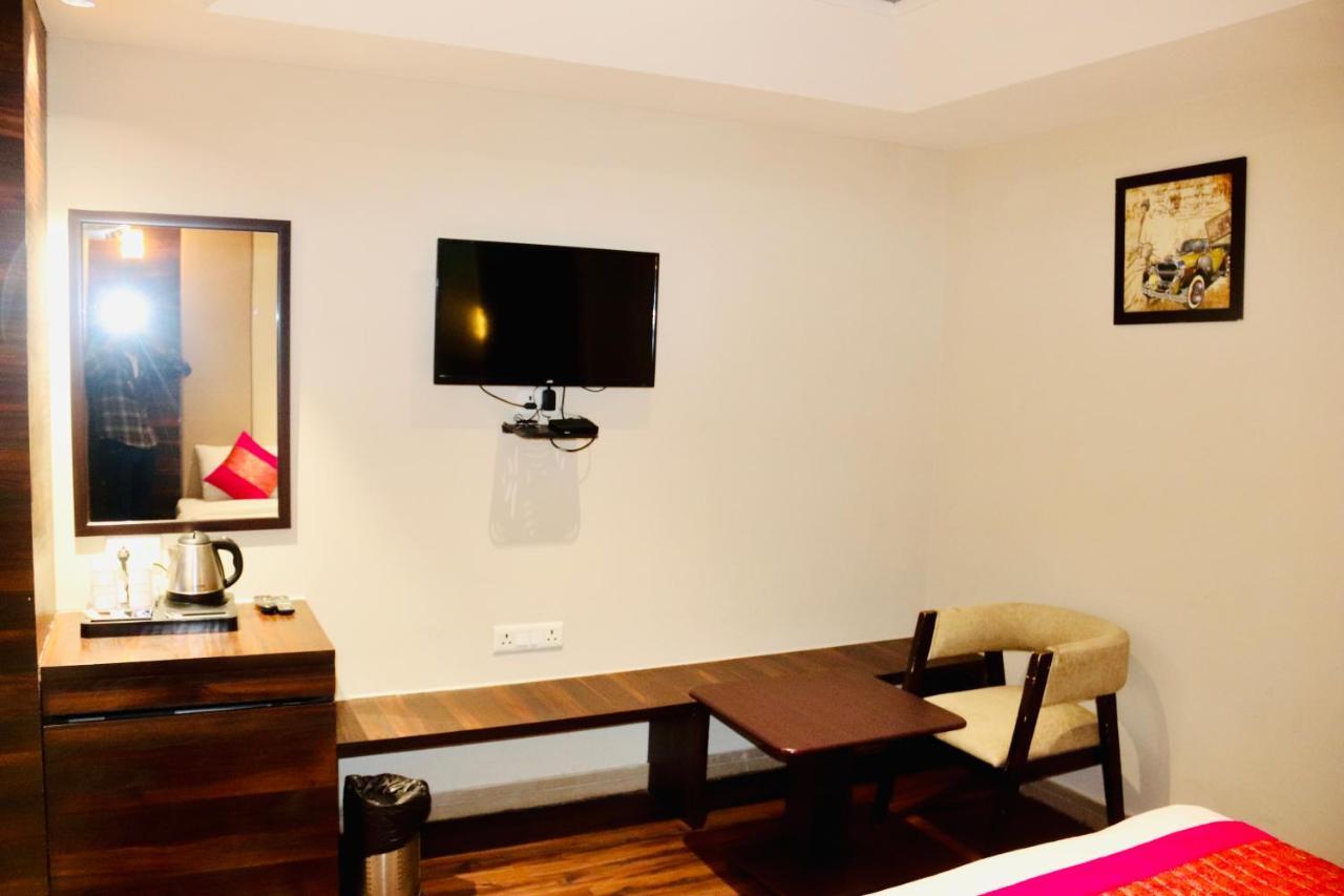 Hotel Magic Tree Karol Bagh Metro Station New Delhi Esterno foto