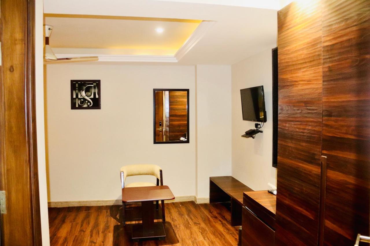 Hotel Magic Tree Karol Bagh Metro Station New Delhi Esterno foto