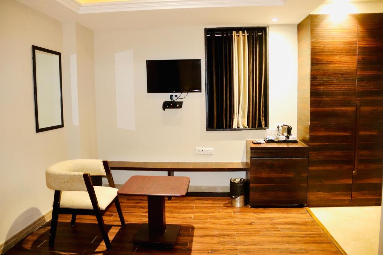 Hotel Magic Tree Karol Bagh Metro Station New Delhi Esterno foto