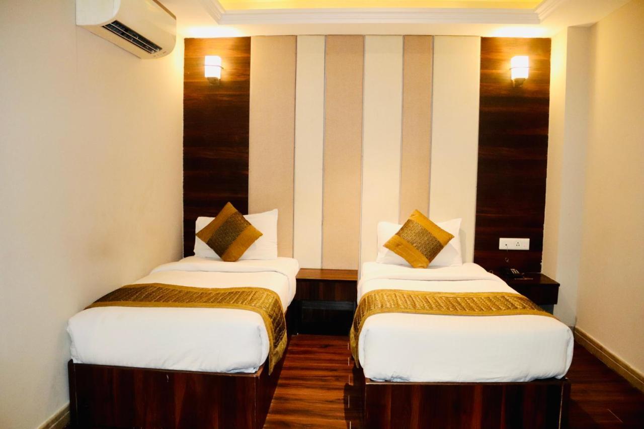Hotel Magic Tree Karol Bagh Metro Station New Delhi Esterno foto