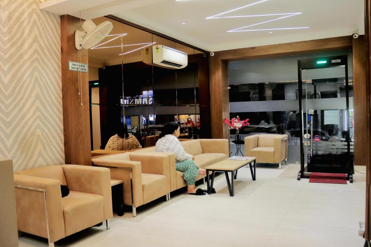 Hotel Magic Tree Karol Bagh Metro Station New Delhi Esterno foto